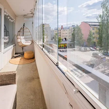 3br Scandinavian 76 M2 Linnanmaeki Free Parking דירה הלסינקי